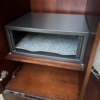 DoubleTree by Hilton - Very secure safe in room with door ripped off - Hotels Near Me - Orlando, Florida DoubleTree by Hilton - Very secure safe in room with door ripped off - Hotels Near Me - Orlando, Florida