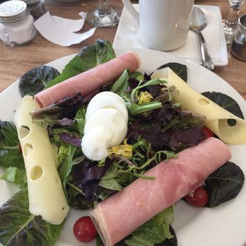 Le French Cafe - Parisienne salad - Breakfast & Brunch Near Me - Boulder, Colorado