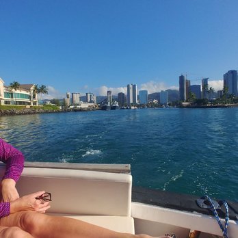 Diamond Head Cruises - Leaving harbor. - Snorkeling Near Me - Honolulu, Hawaii