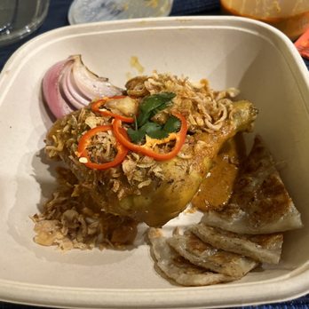 The Hidden Bistro - Massaman Chicken Curry - Vietnamese Near Me - San Francisco, California