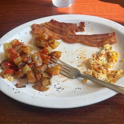 Papa's Diner - Bacon, eggs and home fries, as part of the 'Mama' Breakfast Favorites.