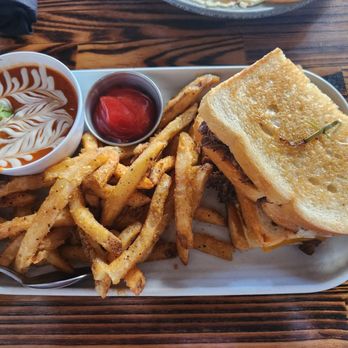 Mission Ave Bar and Grill - Short rib grilled cheese with tomato soup - Cocktail Bars Near Me - Oceanside, California Mission Ave Bar and Grill - Short rib grilled cheese with tomato soup - Cocktail Bars Near Me - Oceanside, California