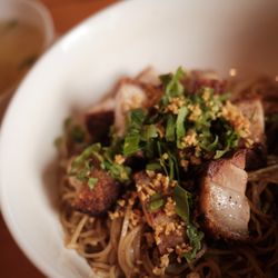 Patê Vietnamese Cuisine - Dried noodles with pork