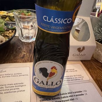 Pizzeria Romana Alfama - Olive oil - Pizza Near Me - Lisbon, 11