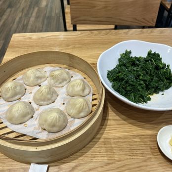 Dough Zone Dumpling House - Chicken soup dumplings and Kale w/ sweet spicy garlic - Dim Sum Near Me - San Jose, California Dough Zone Dumpling House - Chicken soup dumplings and Kale w/ sweet spicy garlic - Dim Sum Near Me - San Jose, California