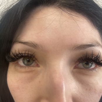 Splendid Lash - Eyelashes done in the style wispy sexy. - Waxing Near Me - Upland, California