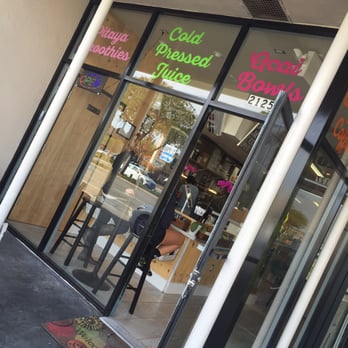 Yago Juice - Front of store on bellflower - Juice Bars & Smoothies Near Me - Long Beach, California Yago Juice - Front of store on bellflower - Juice Bars & Smoothies Near Me - Long Beach, California