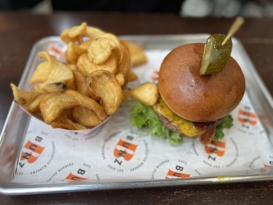 Bunz Handcrafted Burgers by null