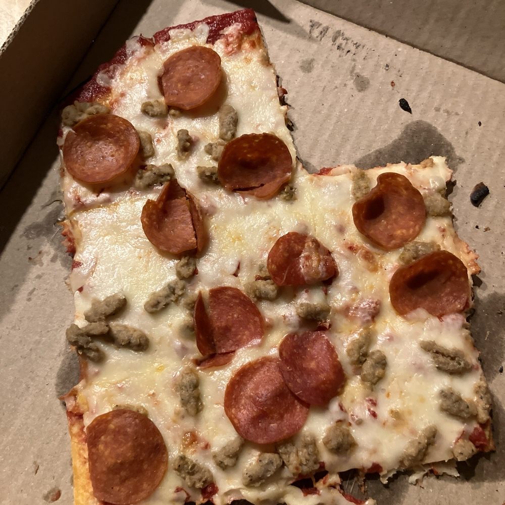 Woodfire Pizza, Sausage & Pepperoni