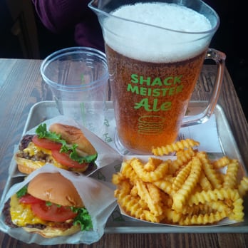 Shake Shack Dumbo - Burgers Near Me - Brooklyn, New York