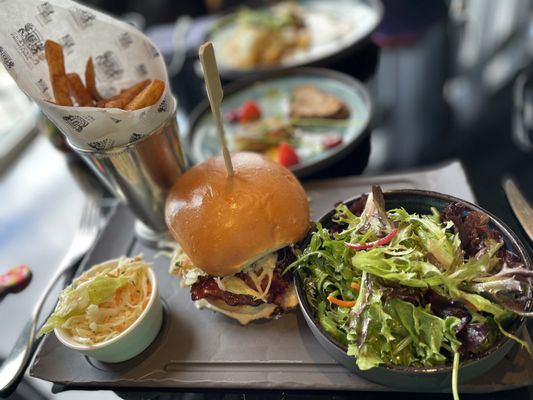 BISTRO LE SAM by null
