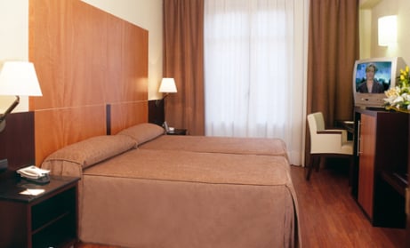 Hotel Catalonia El Pilar by null