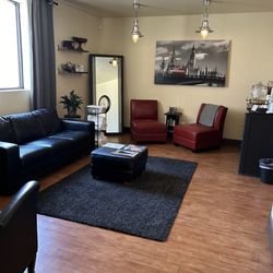 Indulgences Day Spa - Relaxation room