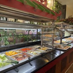 Grace Buffet & Grill - Fresh, high-quality salad, fruit, and dessert bar. As a well-traveled vegetarian, I give this salad bar an A+++++.
