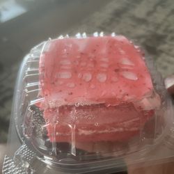 Ana's Bakery - Strawberry cake