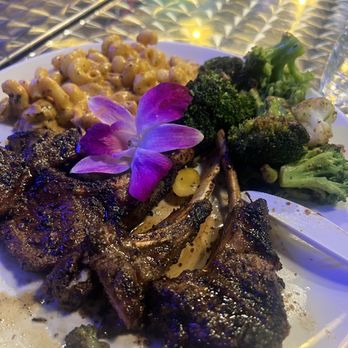 Coffee Zone - Show me the honey lamb chops - Coffee & Tea Near Me - Miami, Florida