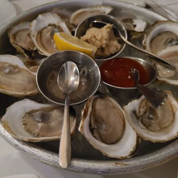 Épernay Bistro - Dozen oysters, $46 - French Near Me - Los Gatos, California Épernay Bistro - Dozen oysters, $46 - French Near Me - Los Gatos, California