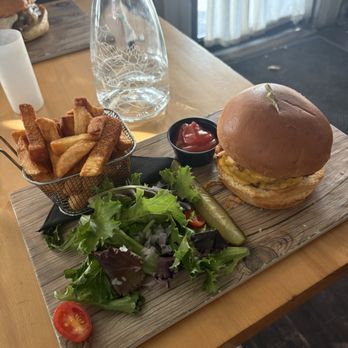 Seven Lakes Station - BBQ Burger - Beer Bar Near Me - Sloatsburg, New York Seven Lakes Station - BBQ Burger - Beer Bar Near Me - Sloatsburg, New York