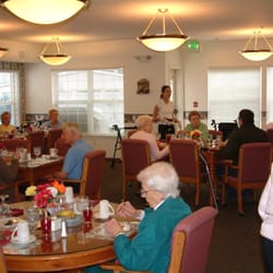 DeTray’s Colonial Inn - Dining Room