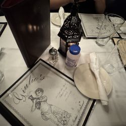 Giulio's Greek & Italian Restaurant - Table Setting