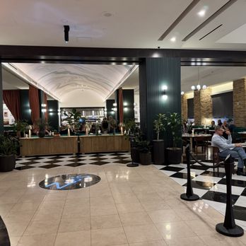 Zio's - Dining room - Italian Near Me - Las Vegas, Nevada