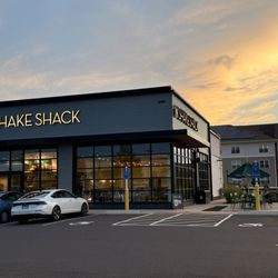 Shake Shack Newington