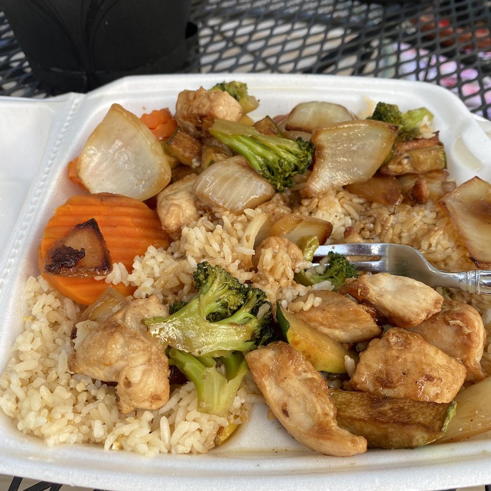 Delicious to go Hibachi chicken with mixed vegetables!