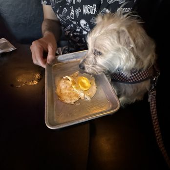 Drinks Lounge & Records - Lounges Near Me - Austin, Texas