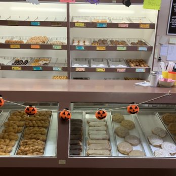 Yum-Ee Donuts - This is a small local homemade donut place. They made their donut daily in Columbus and sell it here. Cash or Check Only. - Bakeries Near Me - Sunbury, Ohio Yum-Ee Donuts - This is a small local homemade donut place. They made their donut daily in Columbus and sell it here. Cash or Check Only. - Bakeries Near Me - Sunbury, Ohio