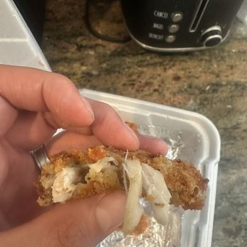 Trezza Pizzeria - SMO's Famous Chicken, not recommended - Pizza Near Me - Wilmington, Massachusetts