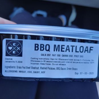Clean Eatz - a person holding a container of meatloaf - Wraps Near Me - Jacksonville, Florida Clean Eatz - a person holding a container of meatloaf - Wraps Near Me - Jacksonville, Florida