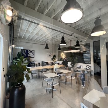CAFE/5 - Seating Area - Coffee & Tea Near Me - Los Angeles, California