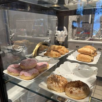 Glimmer Cafe - Cafes Near Me - Delray Beach, Florida