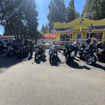 Burger Barn - Twisted Roosters RC take over the Burger Barn - Burgers Near Me - Pollock Pines, California