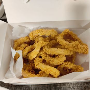 SriPraPhai Thai Restaurant - Fried calamari - Thai Near Me - Woodside, New York