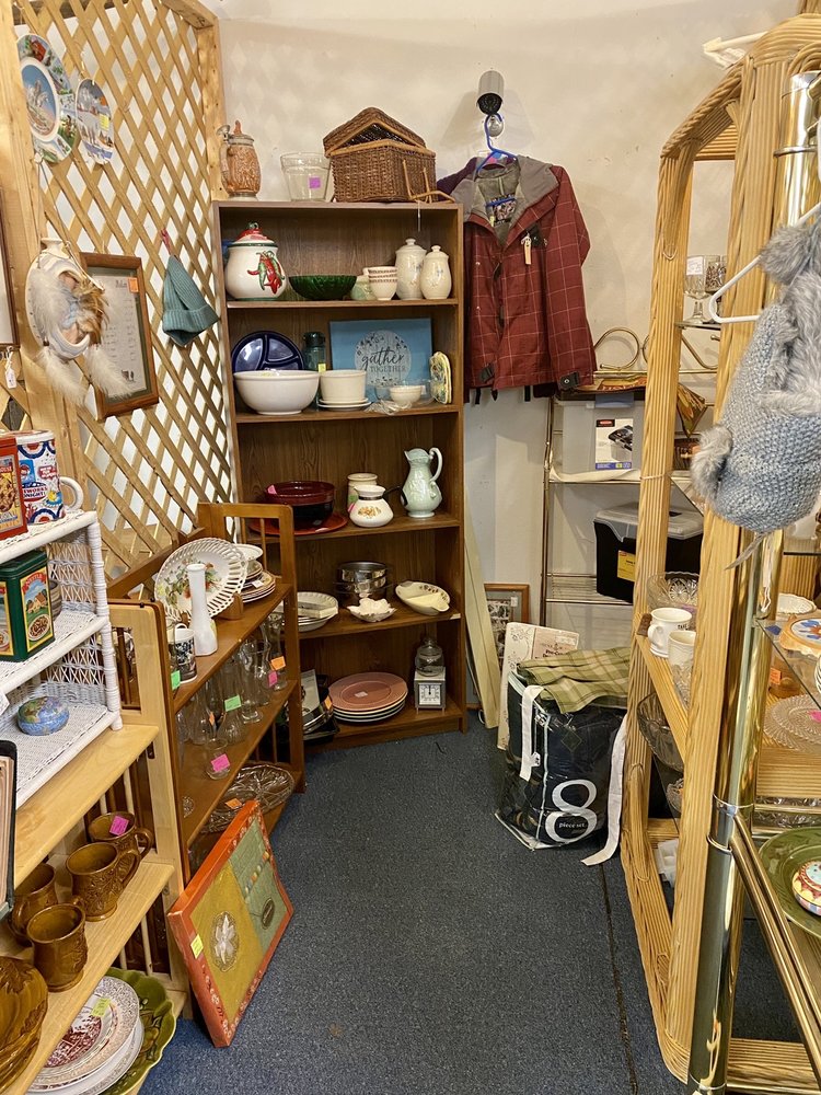 UNIQUE FINDS TOO Updated September 2024 8297 N State Hwy 5, Camdenton, Missouri Antiques