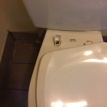 Days Inn by Wyndham Bainbridge - Bathroom - Hotels Near Me - Bainbridge, Georgia Days Inn by Wyndham Bainbridge - Bathroom - Hotels Near Me - Bainbridge, Georgia