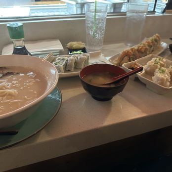 Hama Sushi - Tonkotsu Ramen Miso Soup Cucumber Roll Shrimp Shumai Dumplings Spicy Crunchy Crab Roll - Sushi Bars Near Me - Venice, California
