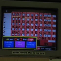 Whitestone Lanes - Dec 2007: I did a little better, but not good enough (considering a strong start). 171.