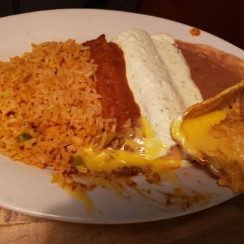 Matt’s Rancho Martinez - Combination plate - Tex-Mex Near Me - Allen, Texas Matt’s Rancho Martinez - Combination plate - Tex-Mex Near Me - Allen, Texas