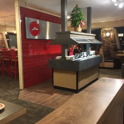 Pizza Hut - Newly remodeled