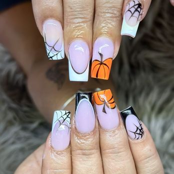 Luscious Nails and Spa - Nail Salons Near Me - Ormond Beach, Florida