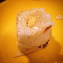Saké Sushi - Maki miel ananas amande