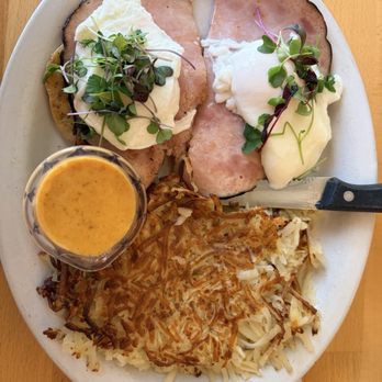 The Little Lion - Benedict as always sauce side - Breakfast & Brunch Near Me - Ventura, California The Little Lion - Benedict as always sauce side - Breakfast & Brunch Near Me - Ventura, California