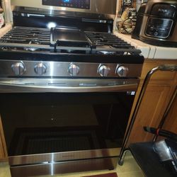 Marshall's Appliance Repair - Range installation