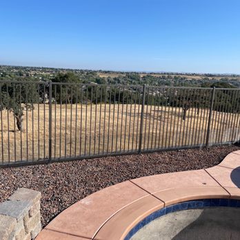 Tellez Landscapes - Multi color border - Landscaping Near Me
