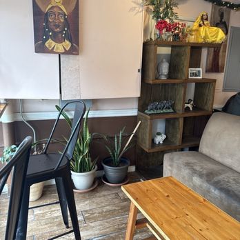 Fog City Cafe - Seating by front door - Coffee & Tea Near Me - Daly City, California Fog City Cafe - Seating by front door - Coffee & Tea Near Me - Daly City, California