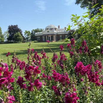 Thomas Jefferson's Monticello - Landmarks & Historical Buildings Near Me - Charlottesville, Virginia