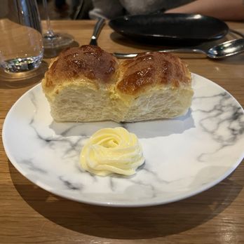 Rooster & Owl - Pineapple Buns - New American Near Me - Washington, DC, District of Columbia