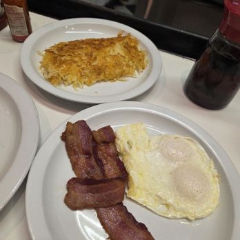 Pops Cafe - Bacon, eggs, hashbrown - Cafes Near Me - Santa Ana, California Pops Cafe - Bacon, eggs, hashbrown - Cafes Near Me - Santa Ana, California
